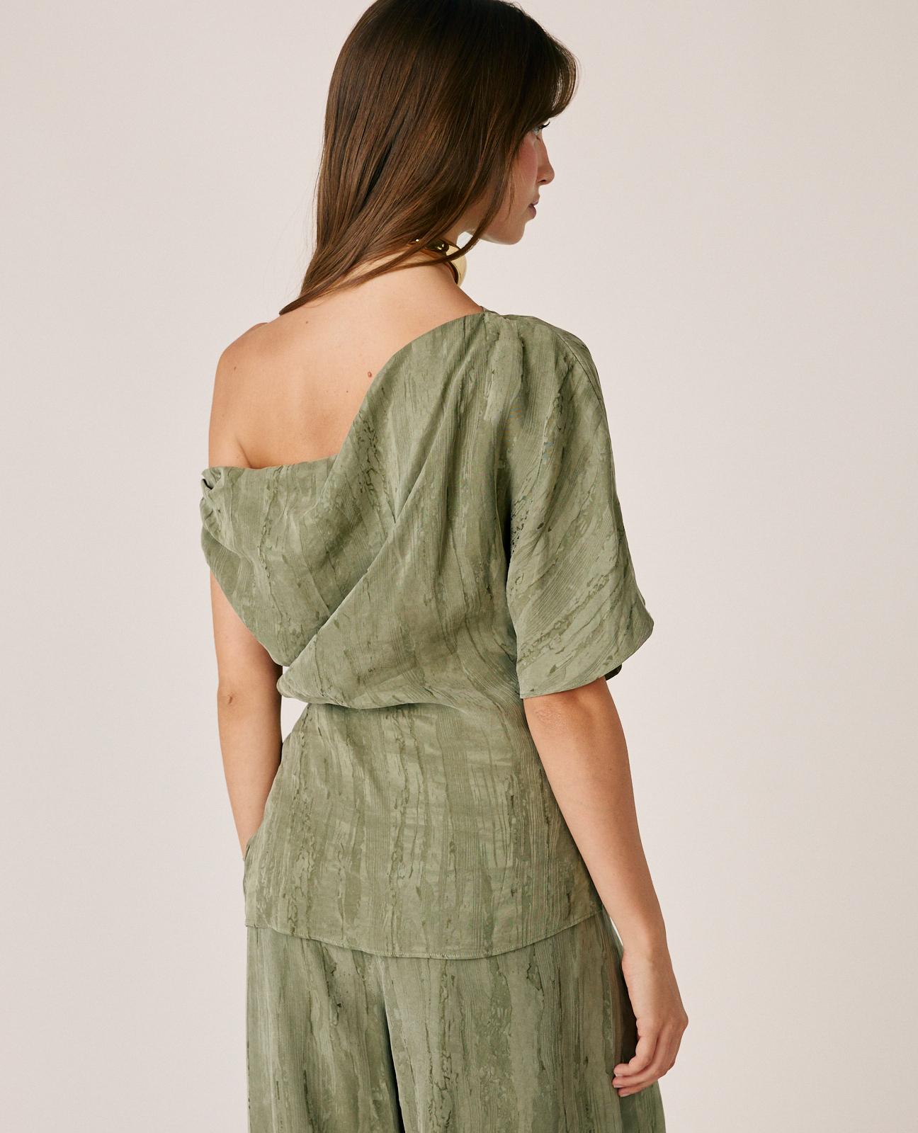 BLUSA JACQUARD ASIMÉTRICA