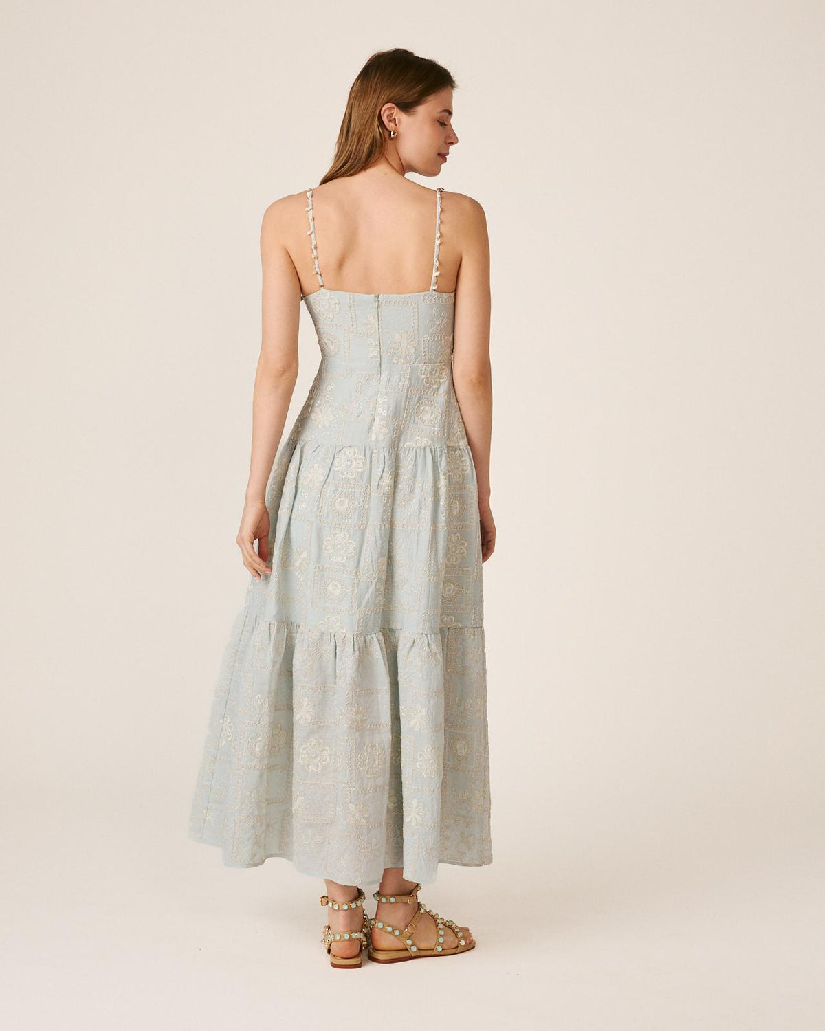 VESTIDO MIDI BORDADO