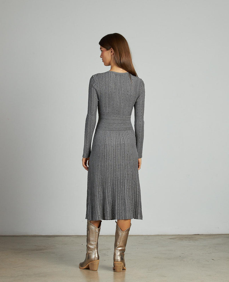 VESTIDO TACHAS AJUSTADO