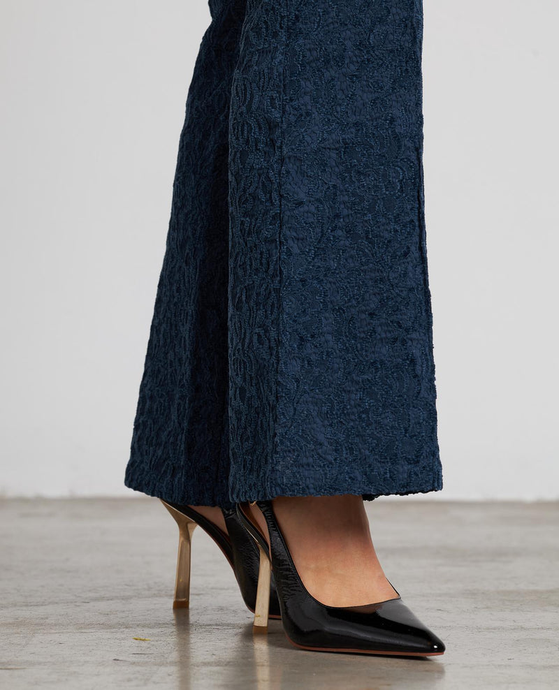 TEXTURED FLARE JEGGING