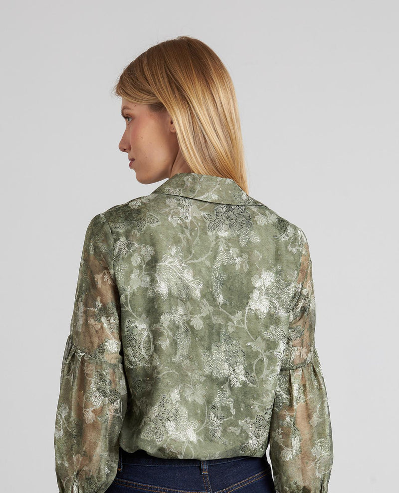 BLUSA DETALLES DORADOS