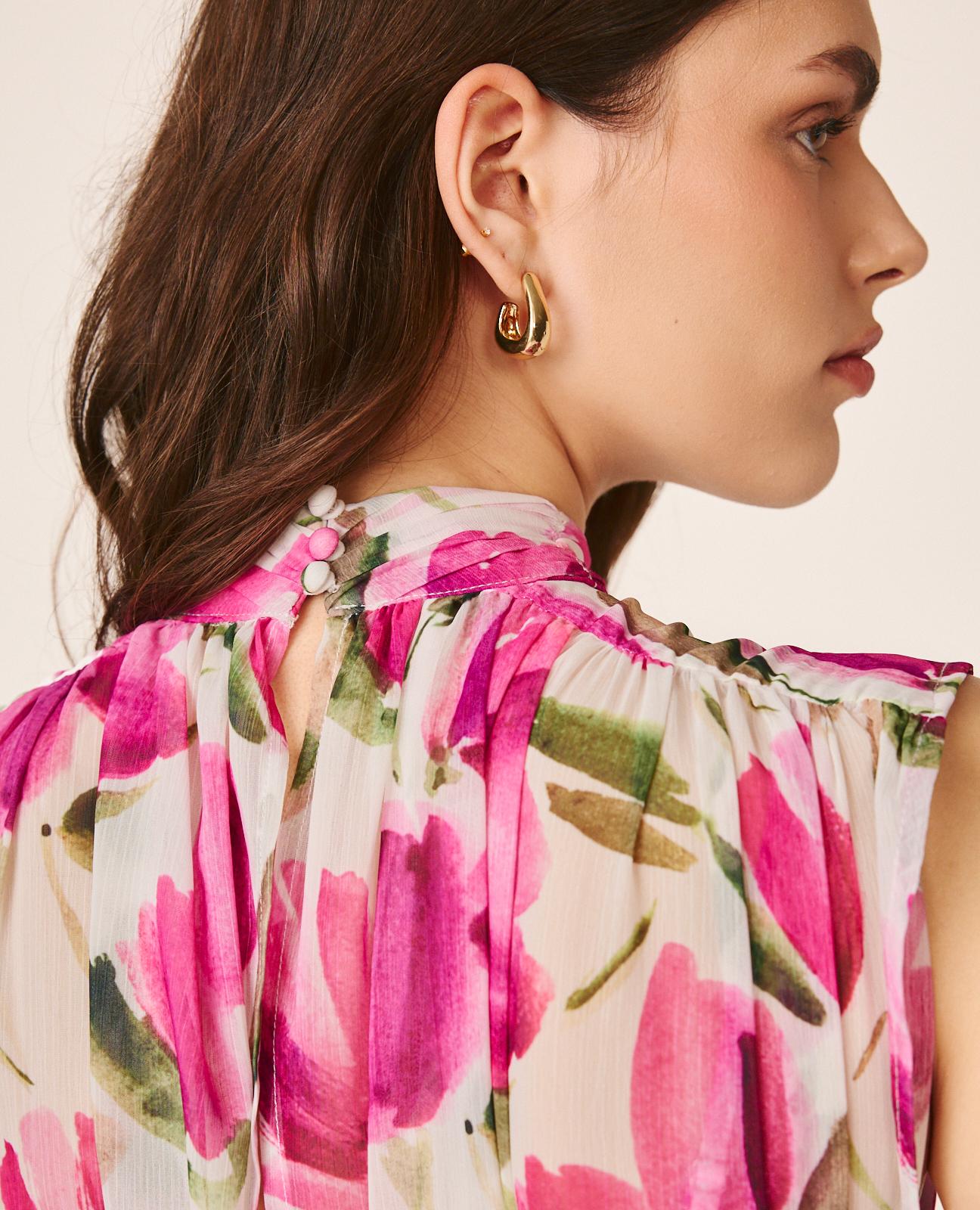 VESTIDO LONGO COM GOLA ALTA