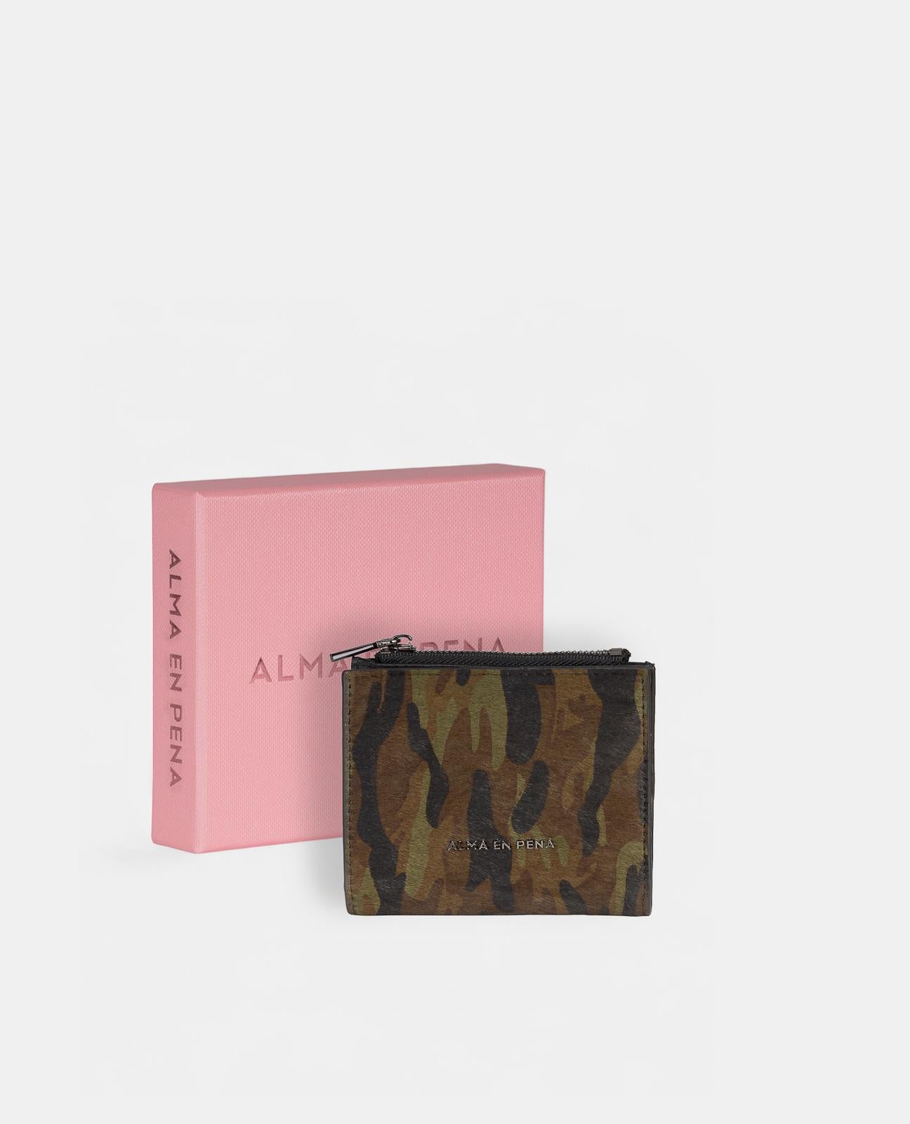 CARTERA CUADRADA CREMALLERA