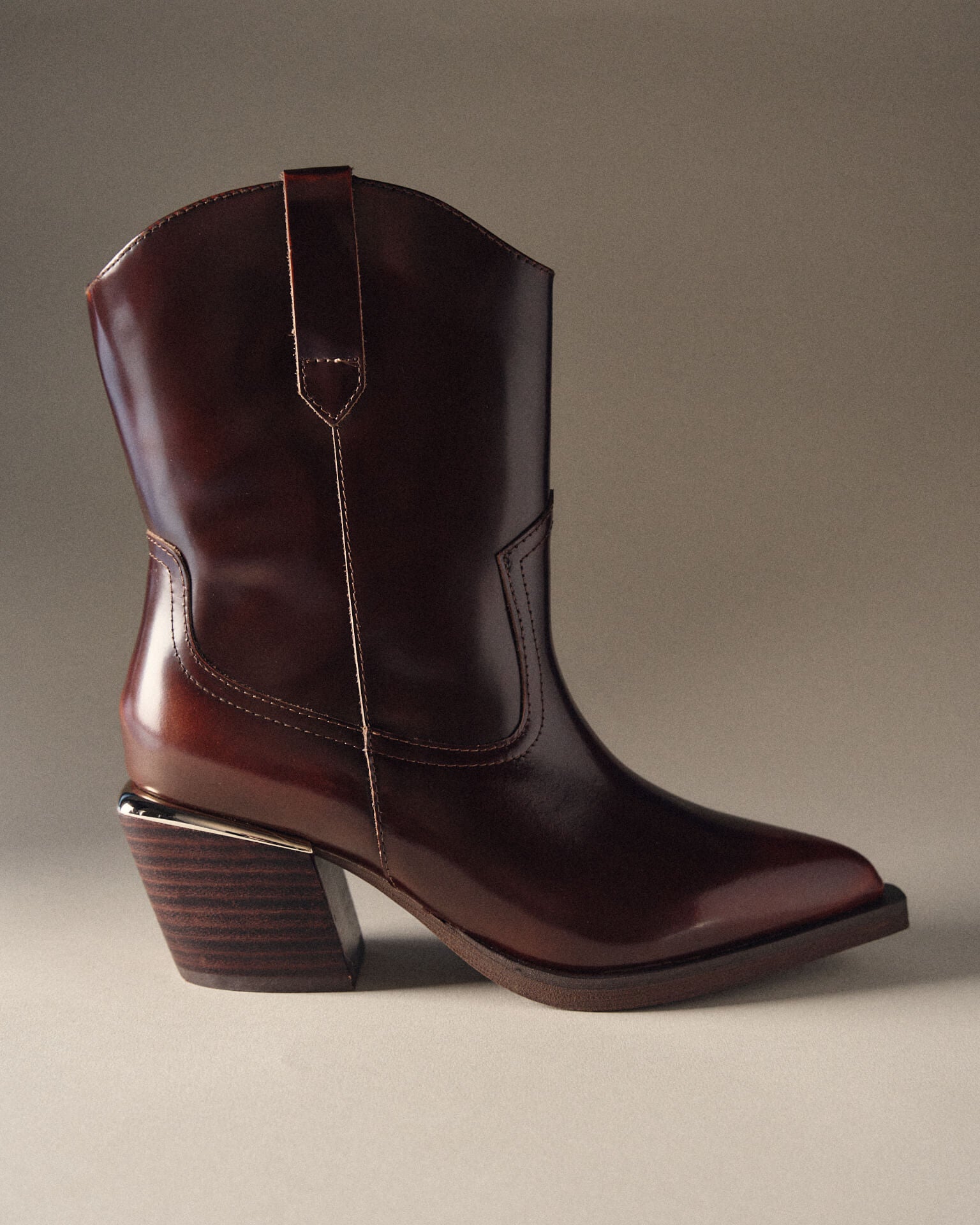 BOTÍN TACÓN CAÑA BAJA