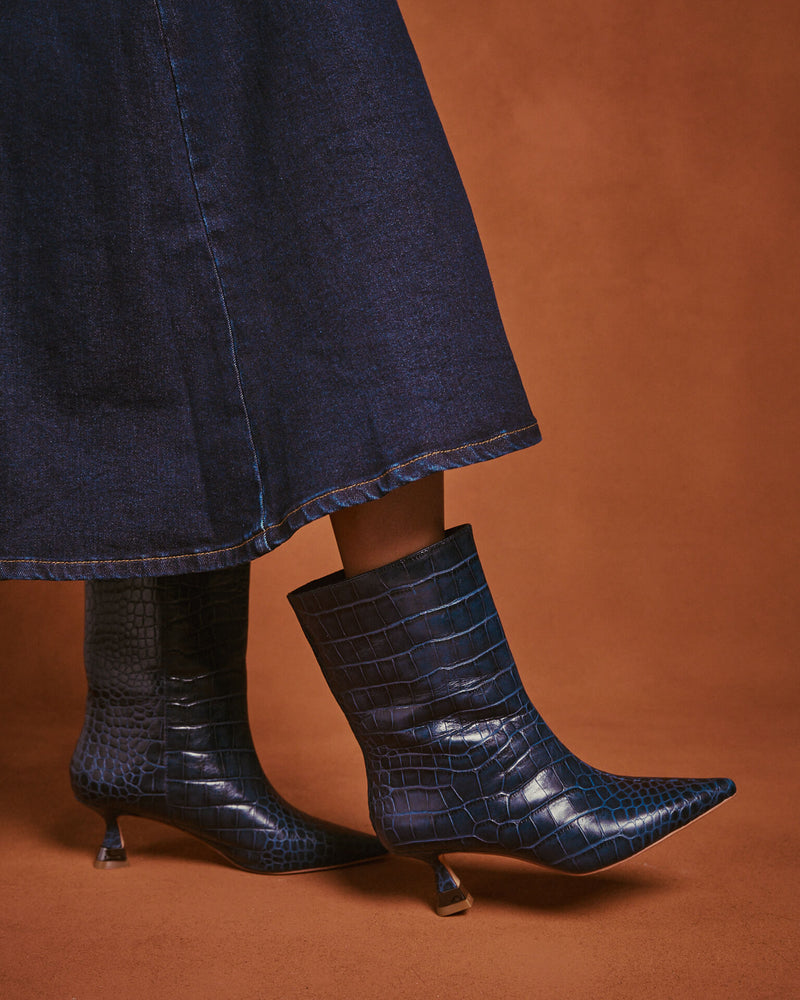 METALLIC HEELED ANKLE BOOT