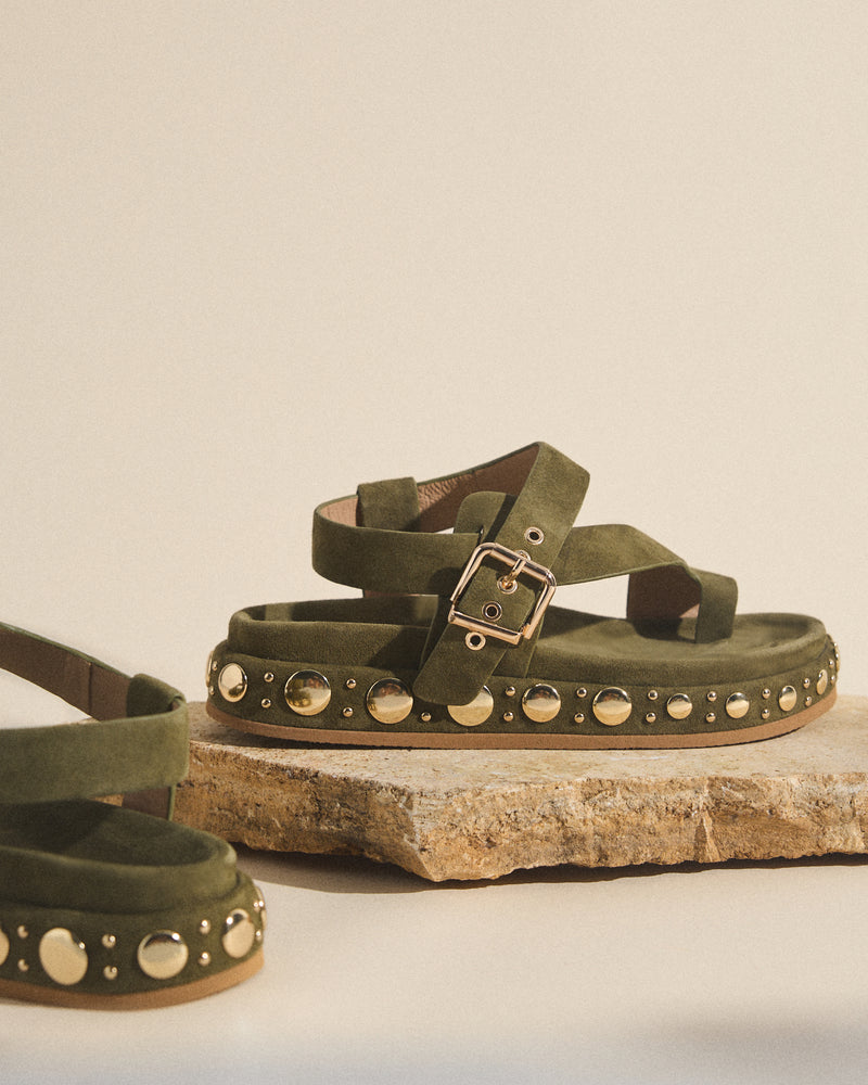 MULTICOLOR STUDS PLATFORM SANDAL