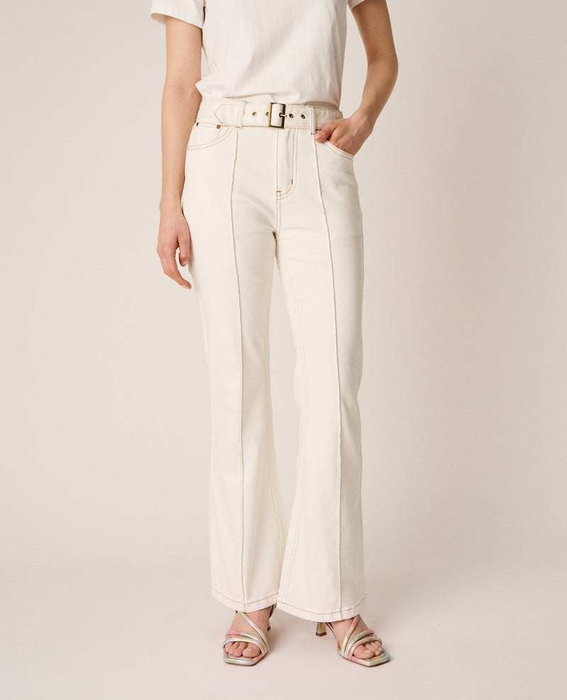 PANTALÓN FLARE DEMIN