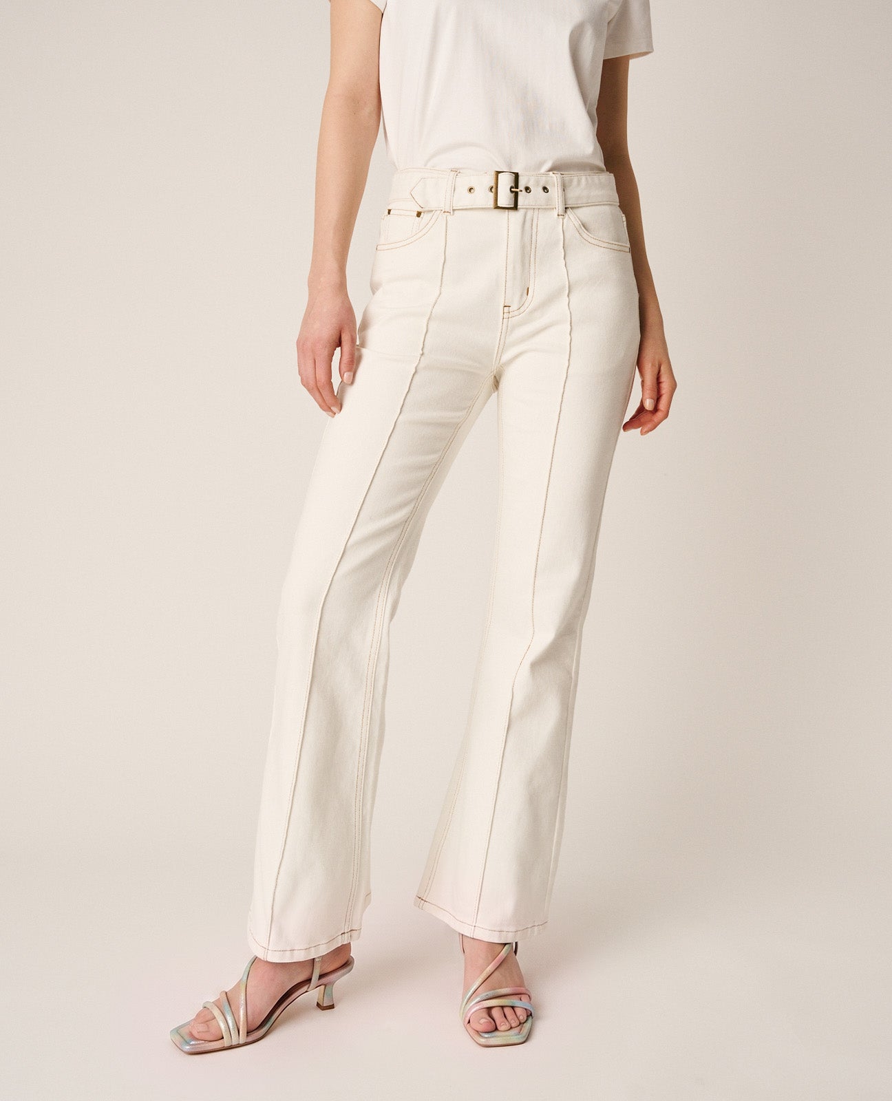 PANTALÓN FLARE DEMIN