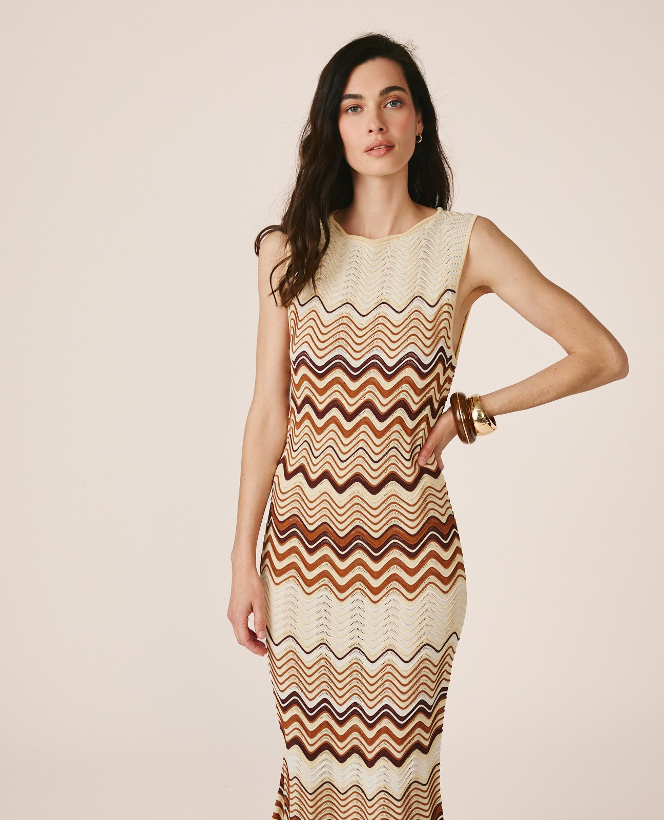 VESTIDO DE MALHA SEM MANGAS