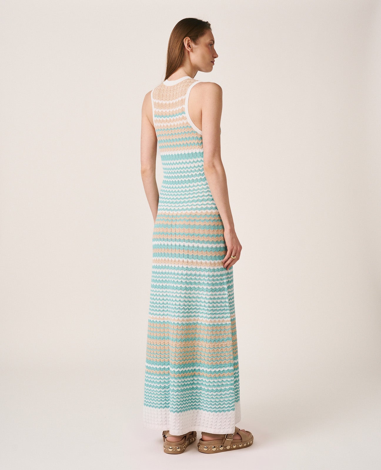 SLEEVELESS KNIT DRESS