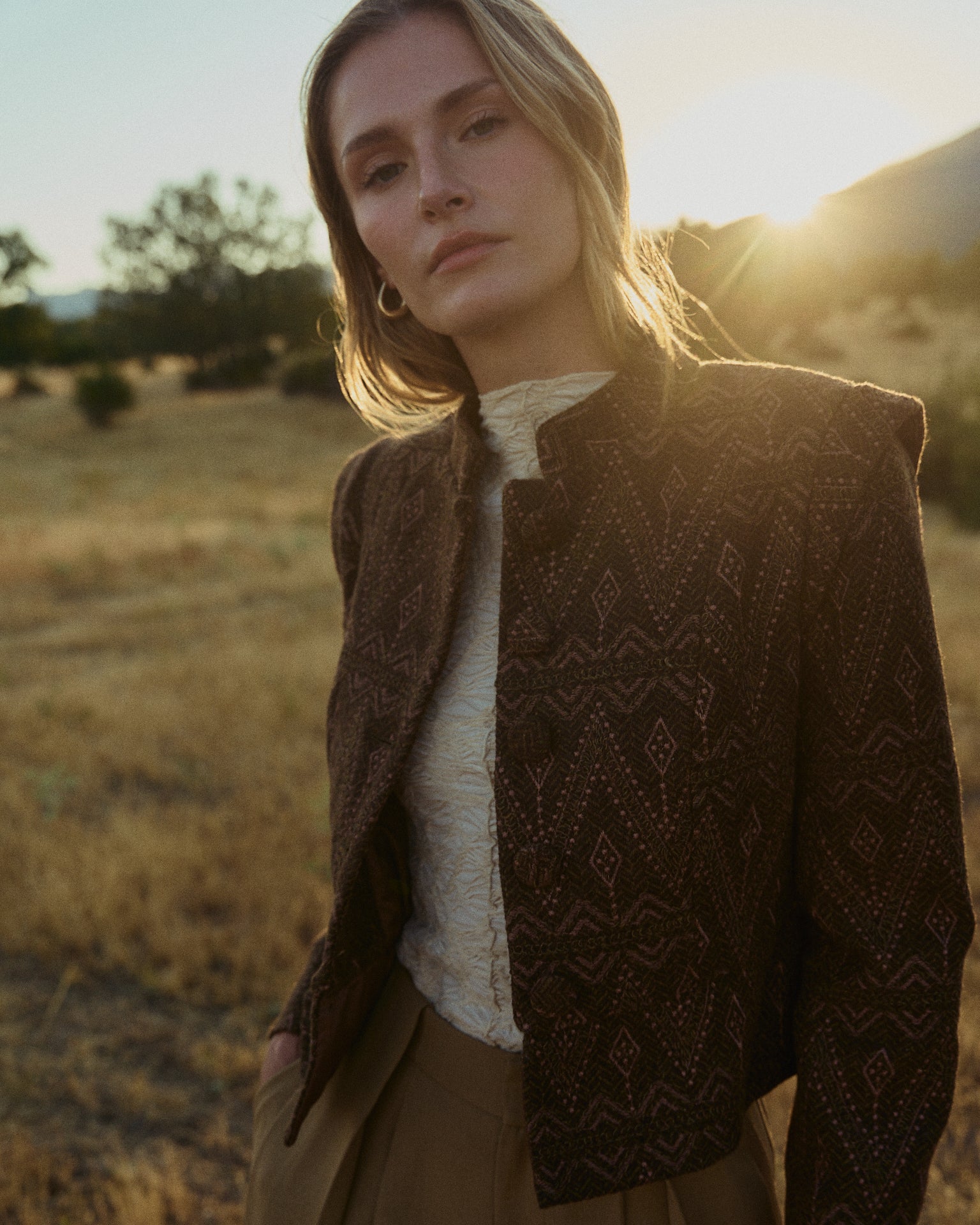 CHAQUETA JACQUARD ESTAMPADO GEOMÉTRICO