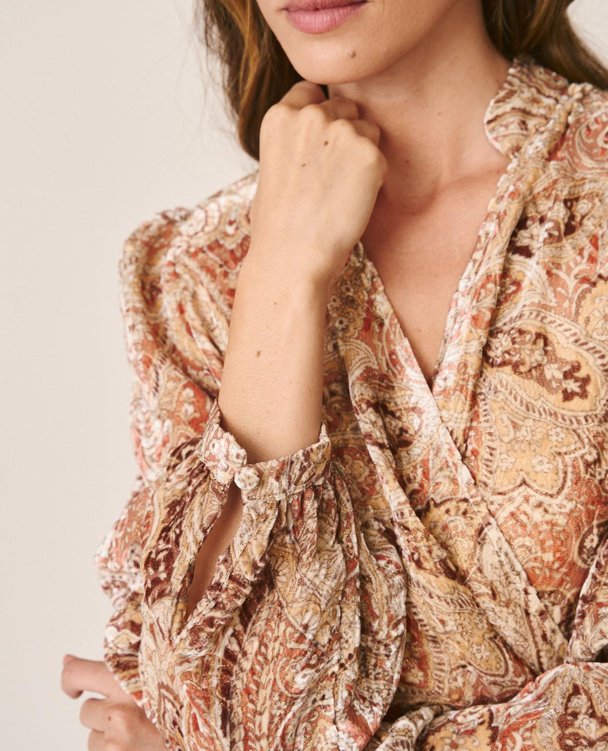 ABITO MIDI IN SETA CON MOTIVO PAISLEY