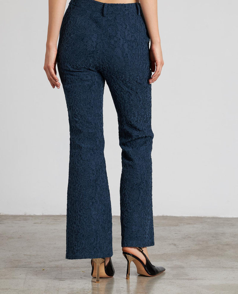 TEXTURED FLARE JEGGING