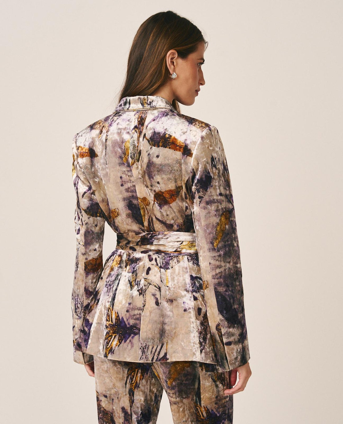 BLAZER TERCIOPELO CON LAZADA