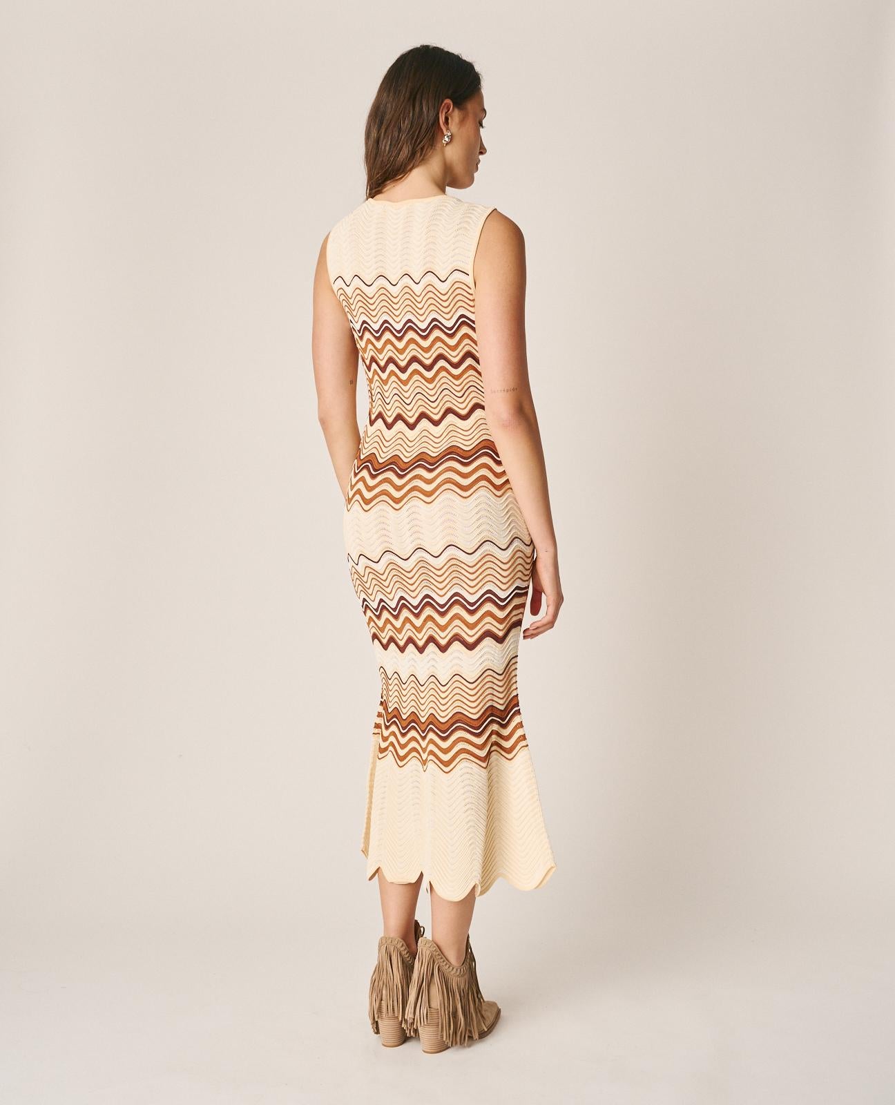 VESTIDO DE MALHA SEM MANGAS