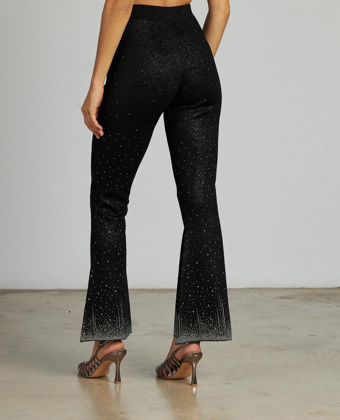 FLARED PANTS DETAILS