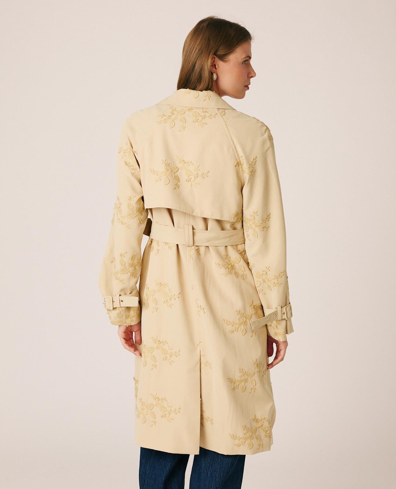 TRENCH BORDADO FLORAL