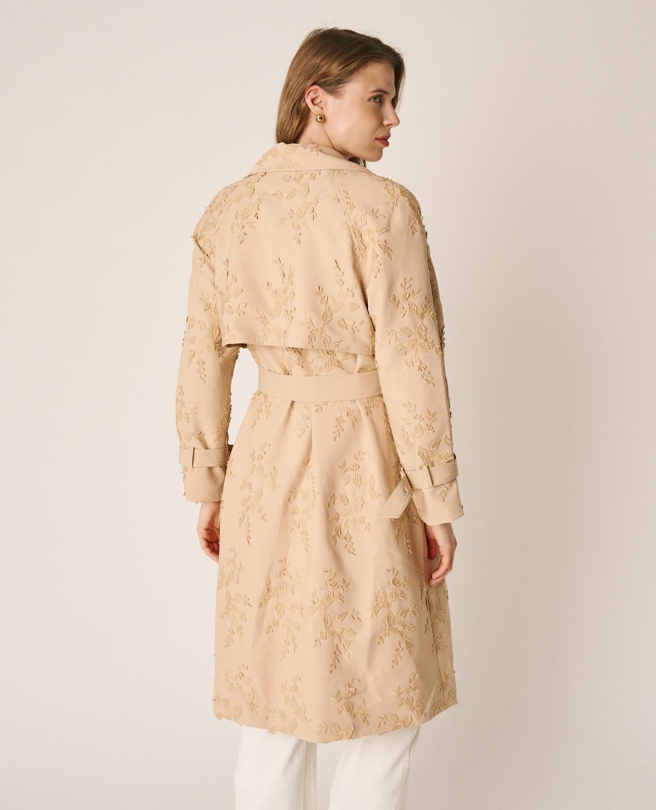 TRENCH BORDADO FLORAL