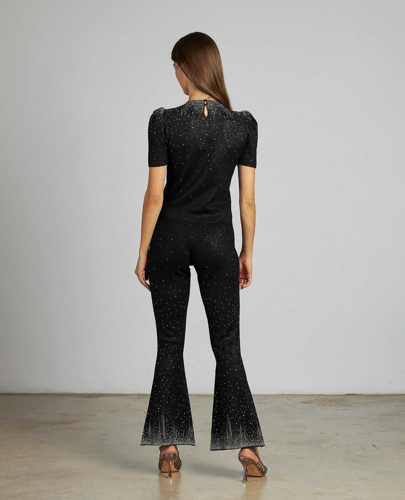 FLARED PANTS DETAILS