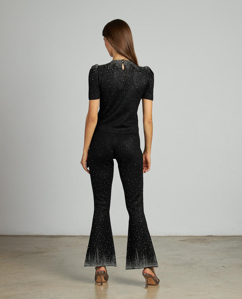 PANTALÓN ACAMPANADO DETALLES