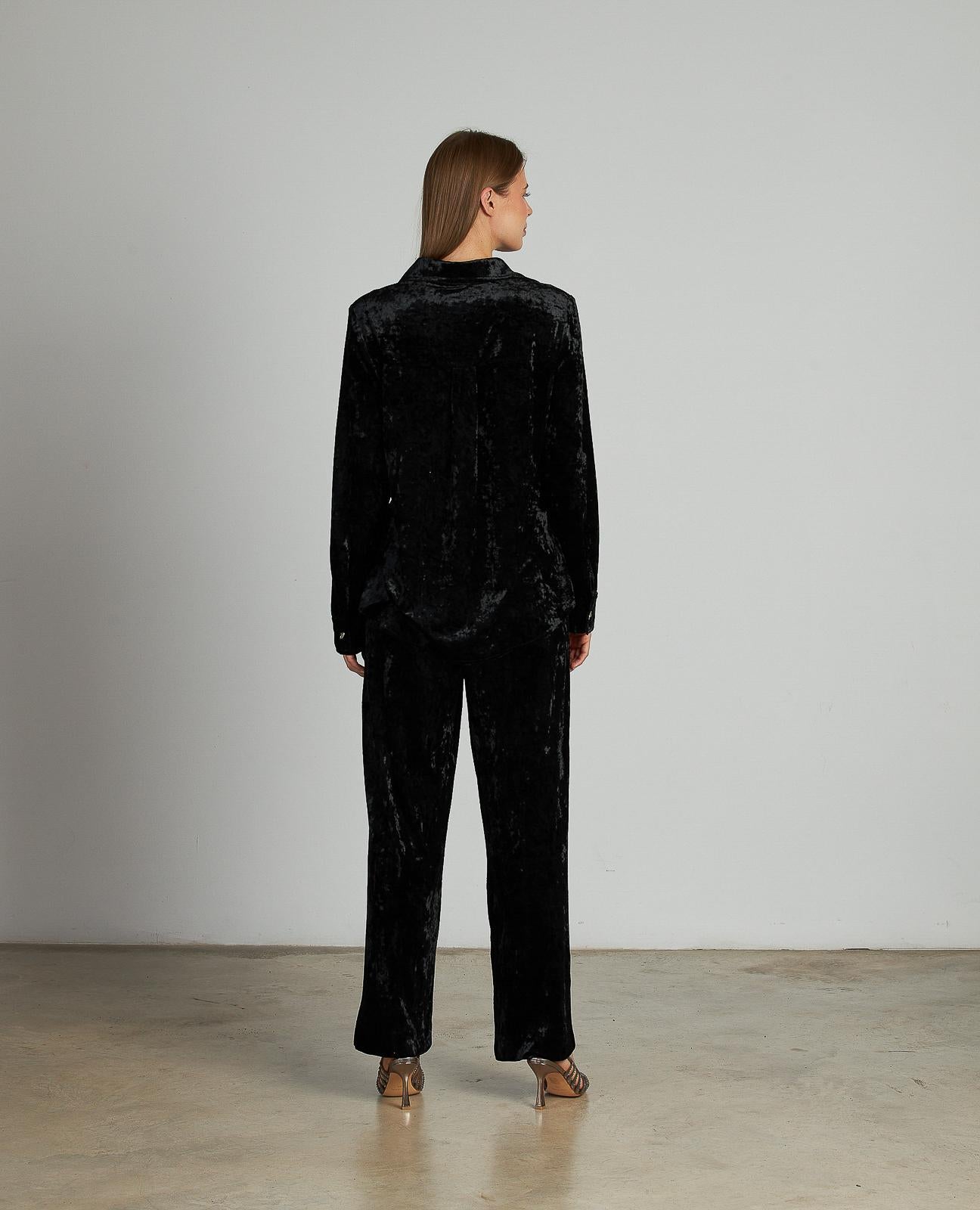 CAMISA TERCIOPELO BOTÓN JOYA