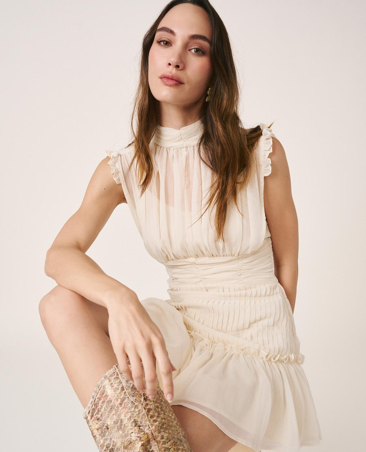 VESTIDO CUELLO ALTO